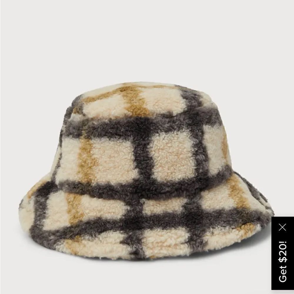 Raya Ivory Plaid Teddy Bucket Hat | Shiraleah | NWT